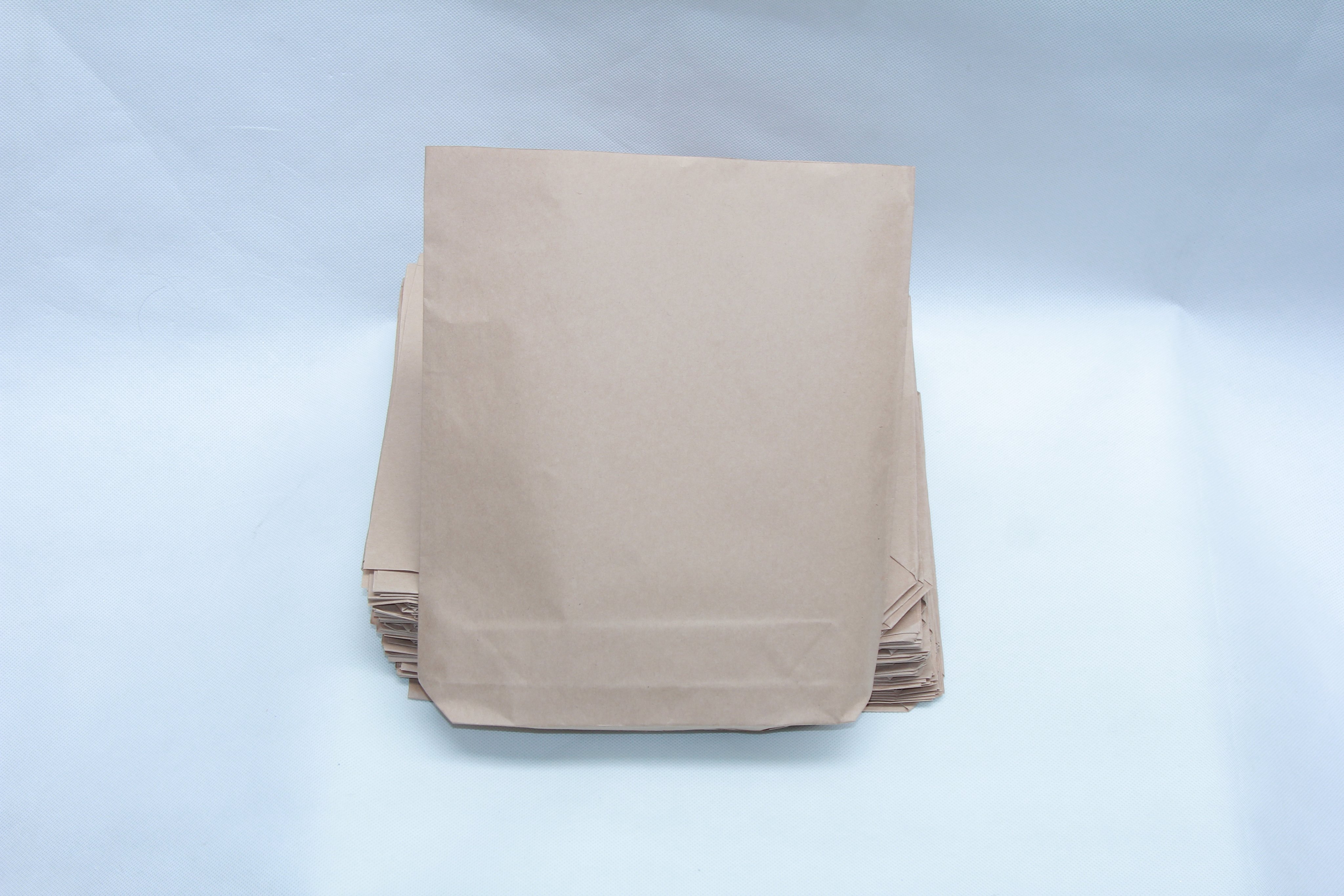 Túi giấy xi măng cao cấp kích thước 13.5x16cm