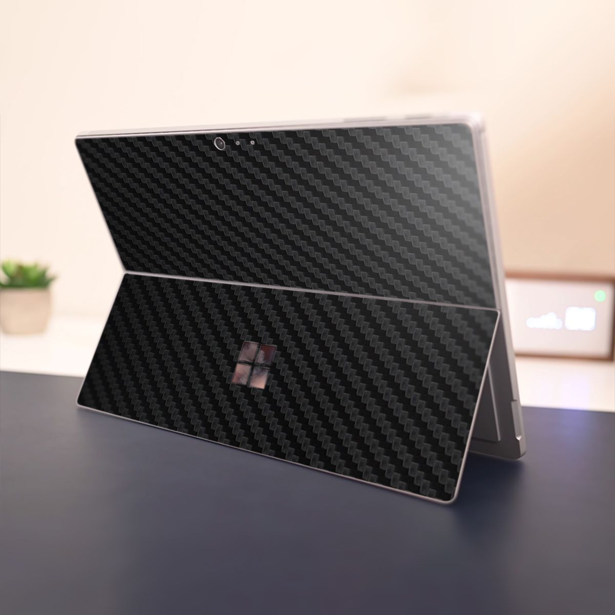 Skin dán hình Aluminum Chrome đen carbon cho Surface Go, Pro 2, Pro 3, Pro 4, Pro 5, Pro 6, Pro 7, Pro X