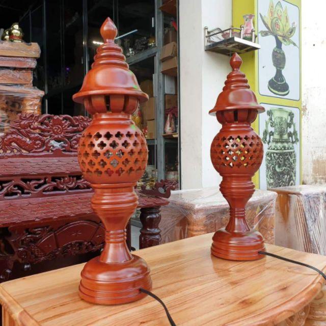 Cặp đèn thờ gỗ xà cừ cao 36 cm loại 1 rất đẹp