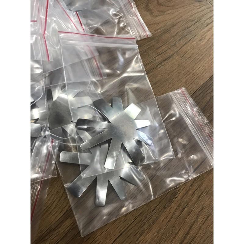 Miếng inox cắt bột chuẩn V shape cho các kích cỡ móng