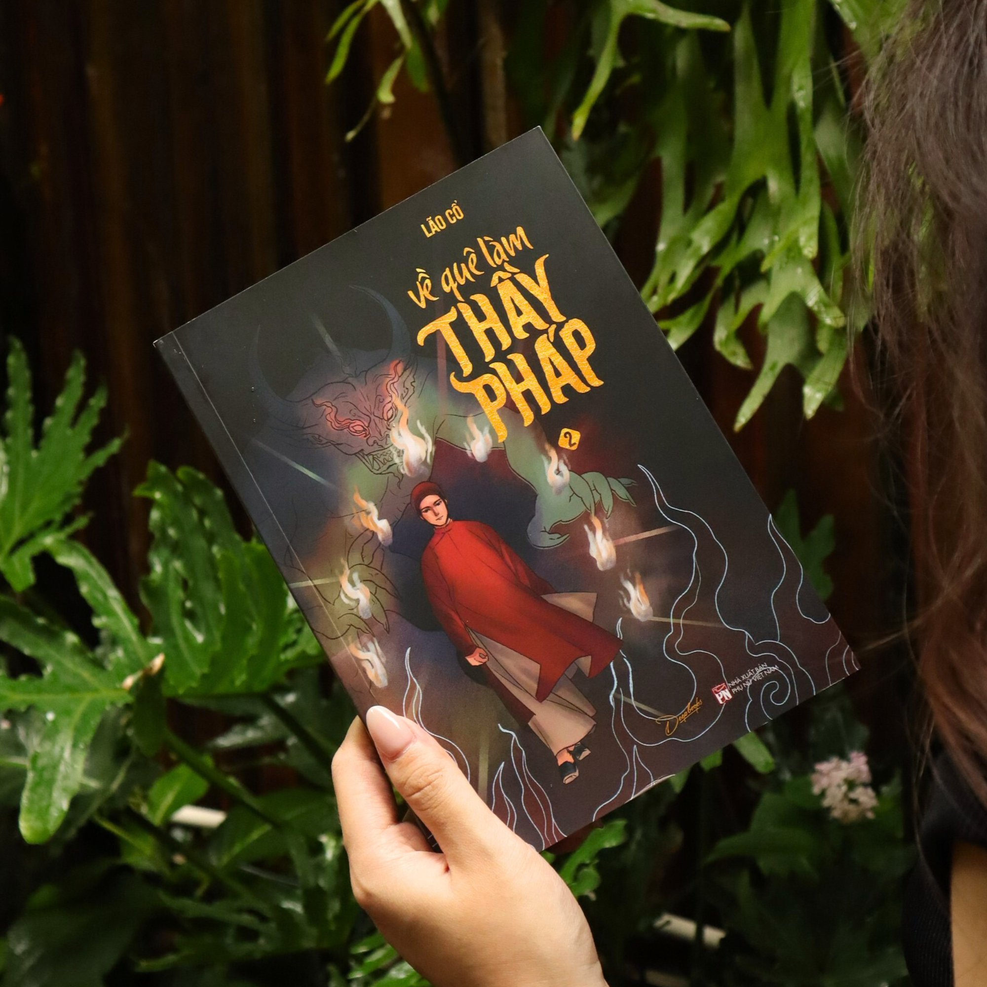Sách - Về Quê Làm Thầy Pháp - Tập 2 - Tặng Kèm Bookmark