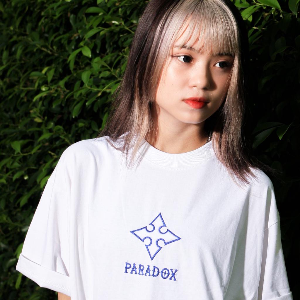 Áo thun form rộng Paradox tay lỡ - Unisex - In hình - ESSENTIAL EMBROIDERY TEE - Trắng, Đen