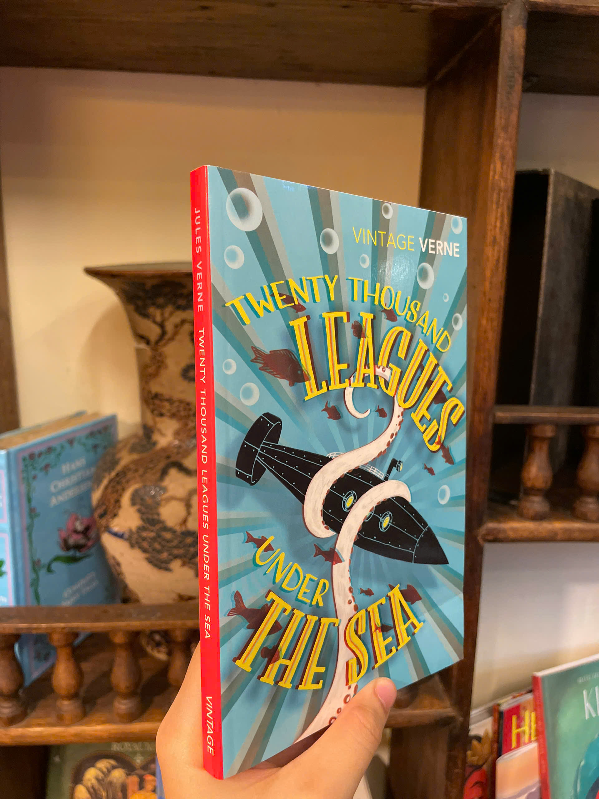 Sách - Twenty Thousand Leagues Under The Sea by Jules Verne/ Tiểu thuyết tiếng Anh/ Fiction
