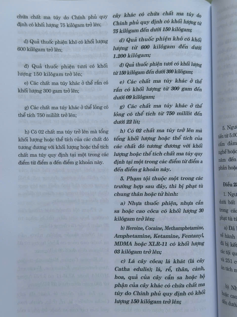Sách So Sánh Bộ Luật Hình Sự năm 2015 Qua Các Lần Sửa Đổi, Bổ Sung (năm 2017, 2024, 2025) - V2655TA