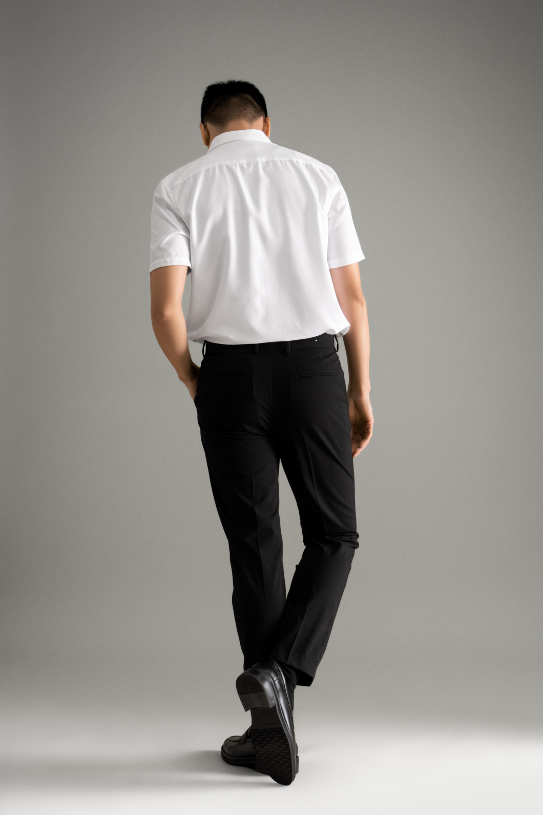 Quần Âu Nam ROUTINE Twill Ống Ôm Xếp Ly Trơn Form Slim Crop - 10F23PFO001 | LASTORE MENSWEAR