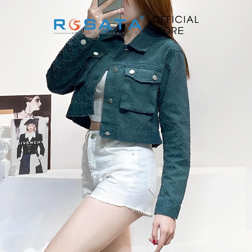 Áo khoác nữ ROSATA K18 croptop jeans túi hộp cao cấp dài tay màu xanh Freesize thoáng mát xuất xứ Việt Nam
