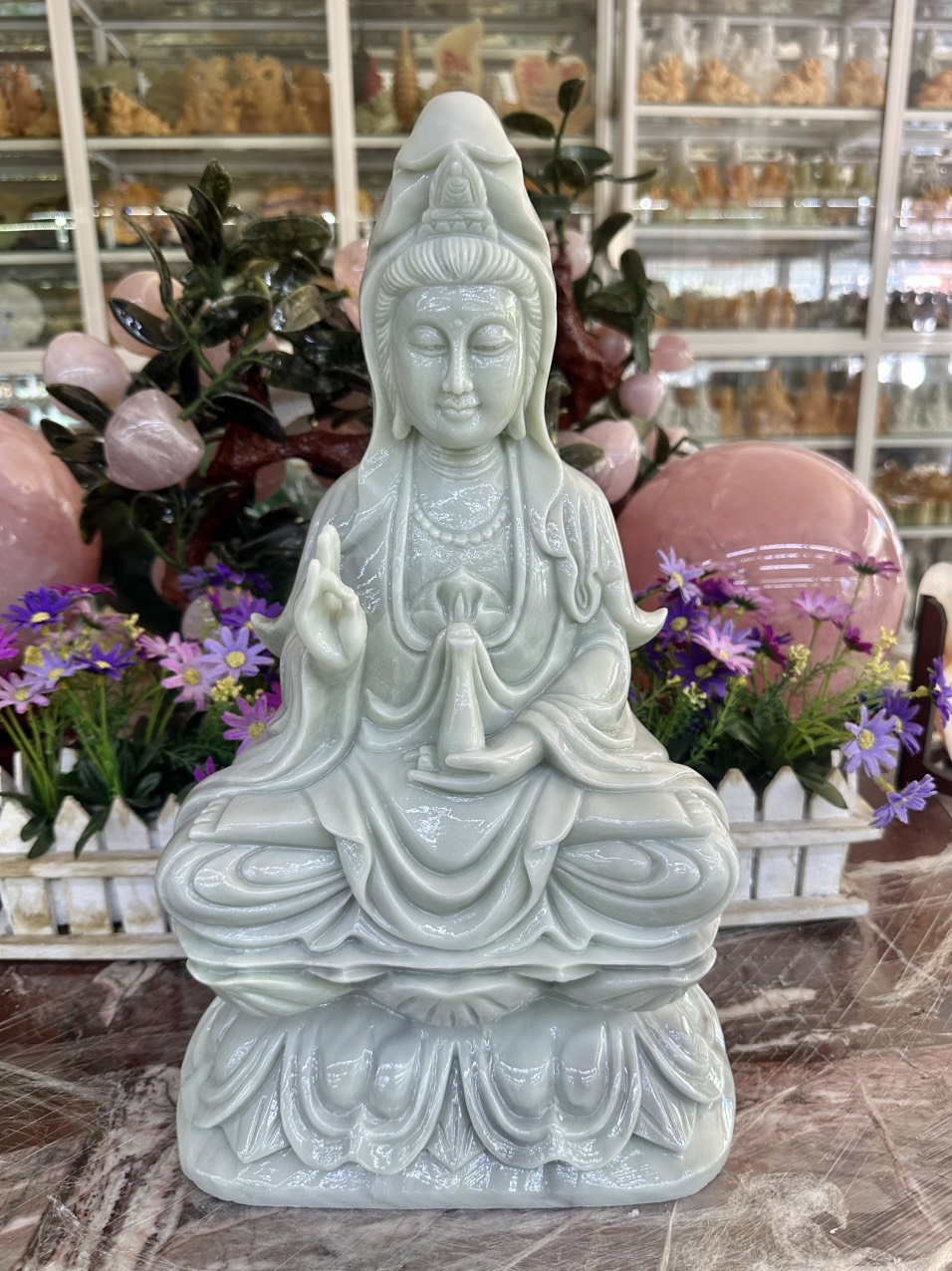 Tượng Phật Bà Quan Thế Âm Bồ Tát ngồi đài sen cầu bình an đá cẩm thạch trắng xanh - Cao 40 cm