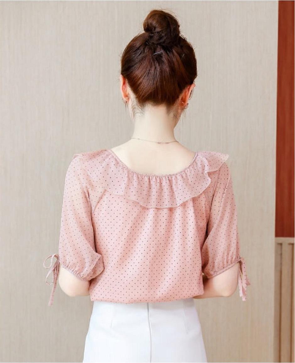 Áo sơ mi chấm bi phối bèo mặc được 2 kiểu