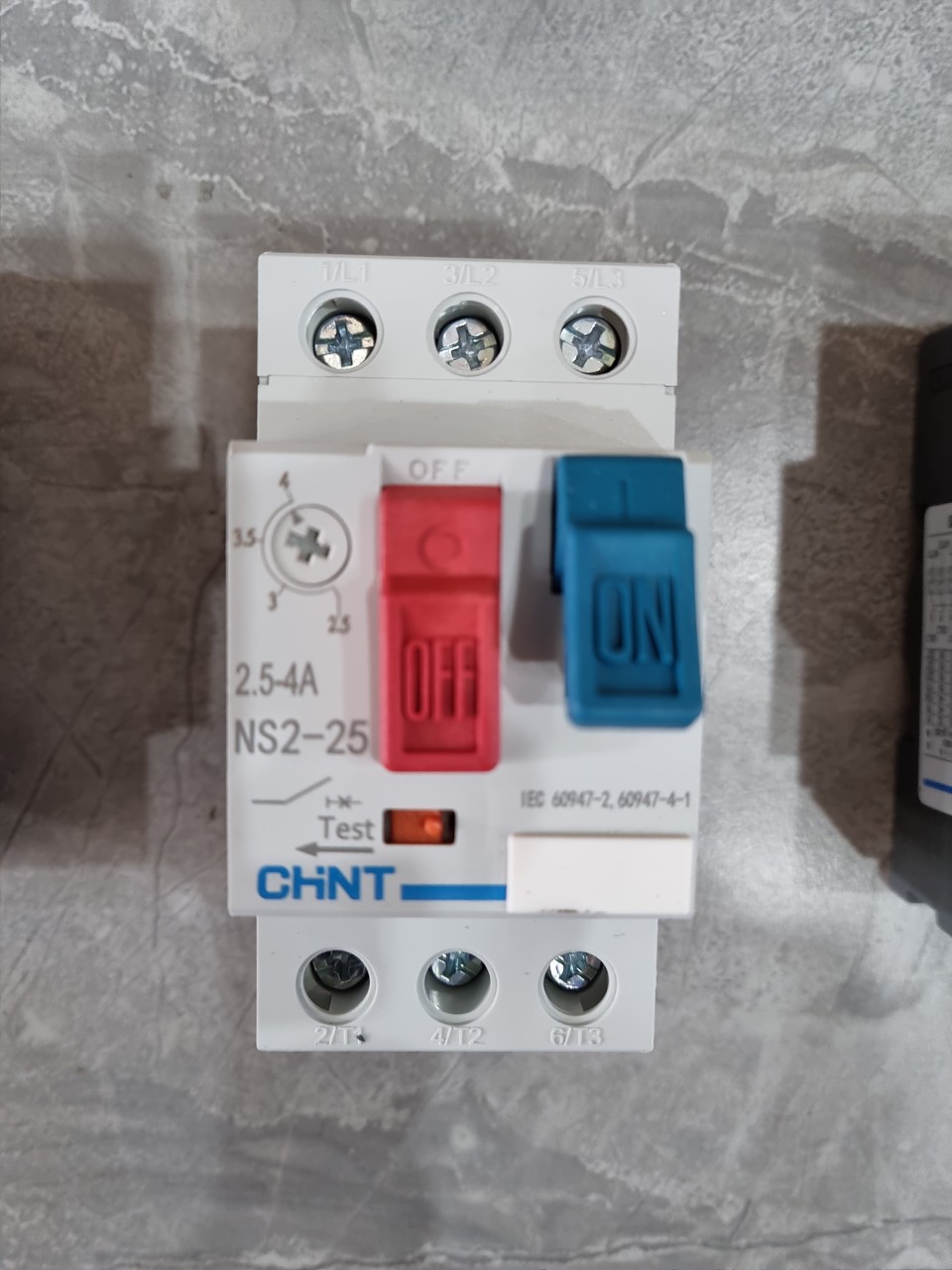 CB chỉnh dòng NS2-25 Chint