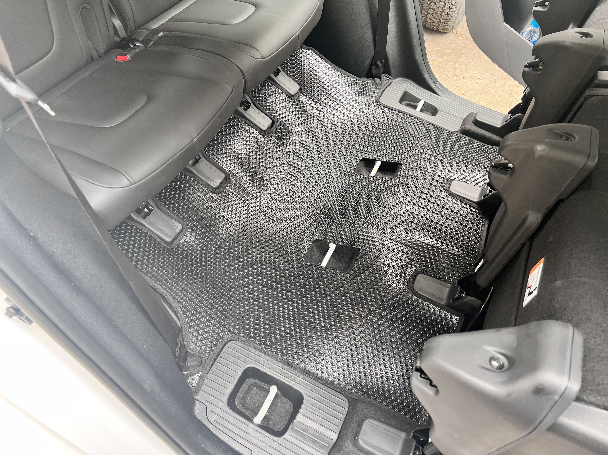 Thảm lót sàn ô tô KATA cho xe Hyundai Stargazer - Khít với sàn xe, Chống trơn, Không mùi, Không ẩm mốc
