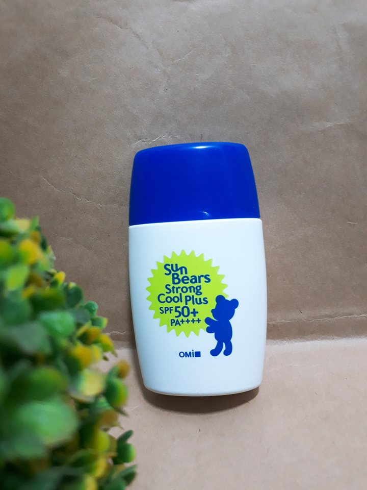 Kem chống nắng Omi Sun Bears Strong Cool Plus SPF50+ PA+++ 30g (màu xanh)