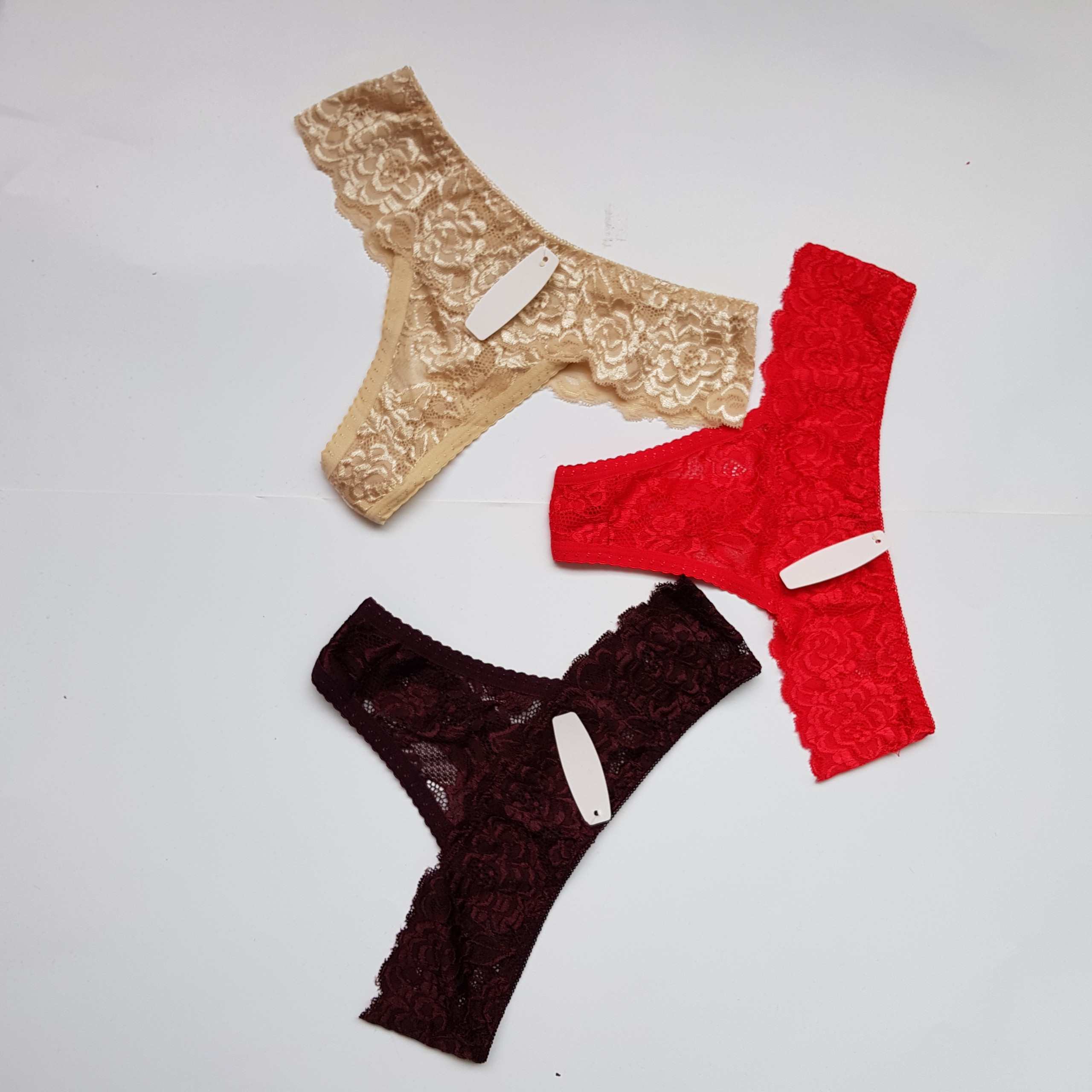COMBO 3 CHIẾC QUẦN LÓT LỌT KHE NỮ REN SIÊU ĐẸP 2143