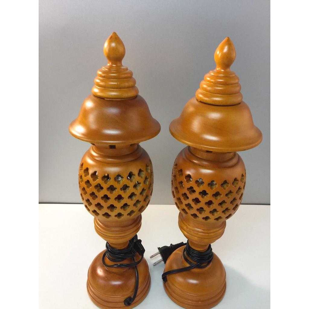 Đèn thờ bằng gỗ xà cừ hình quả dứa- KH12862