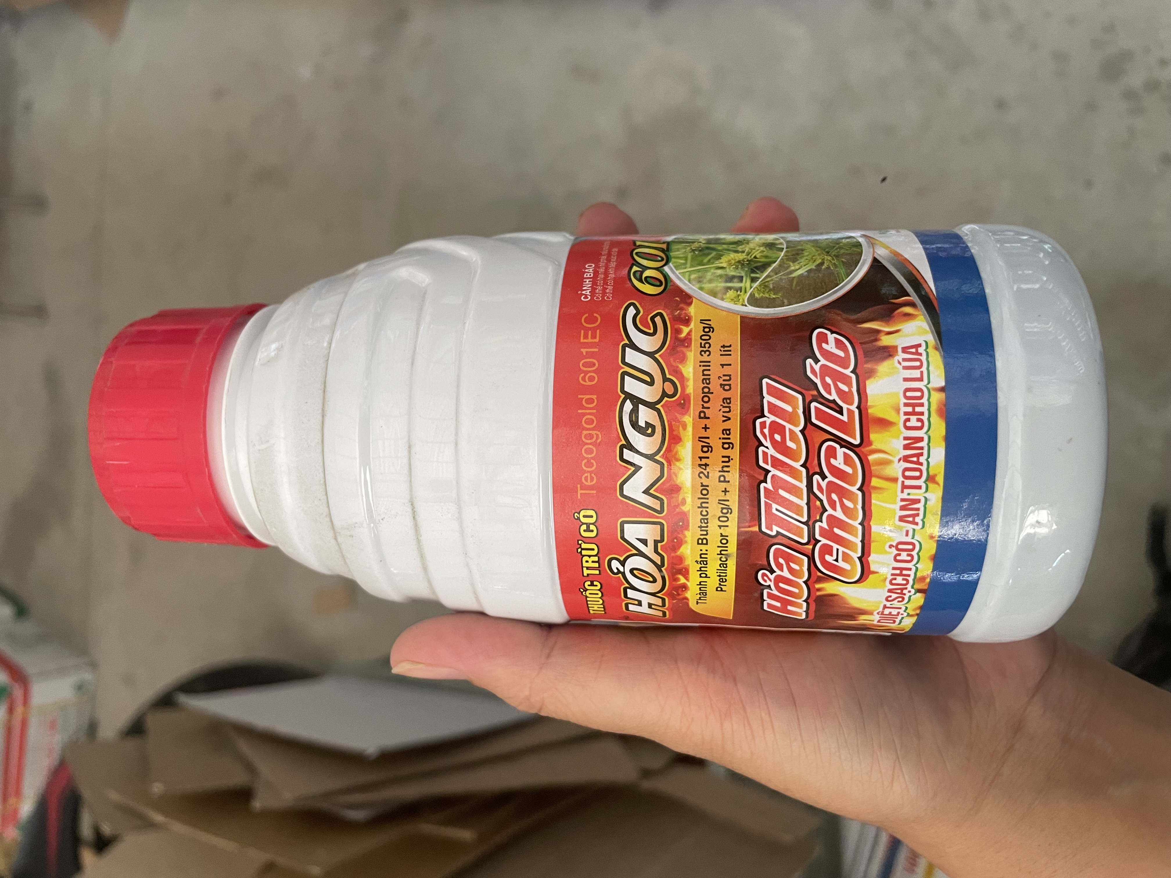 Hoả Ngục 450ml thuốc trừ cỏ chác lác, Cỏ đuôi phụng, cỏ lồng vực, rau mác, rau bợ…..