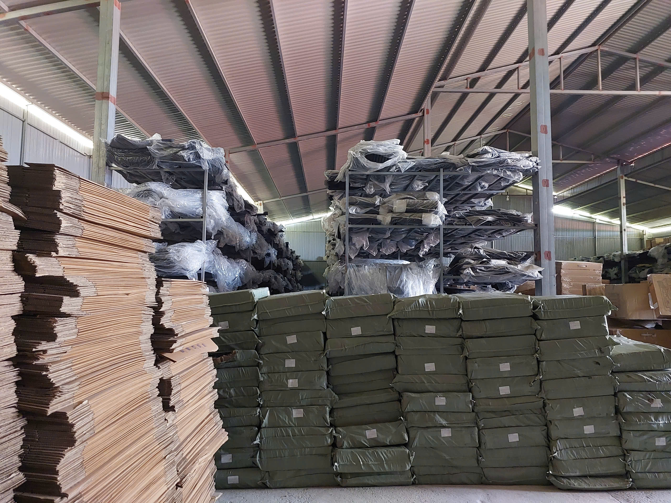 Bạt phủ ô tô chất liệu vải không dệt cao cấp thương hiệu MACSIM dành cho Isuzu MUX màu ghi - sử dụng trong nhà, ngoài trời