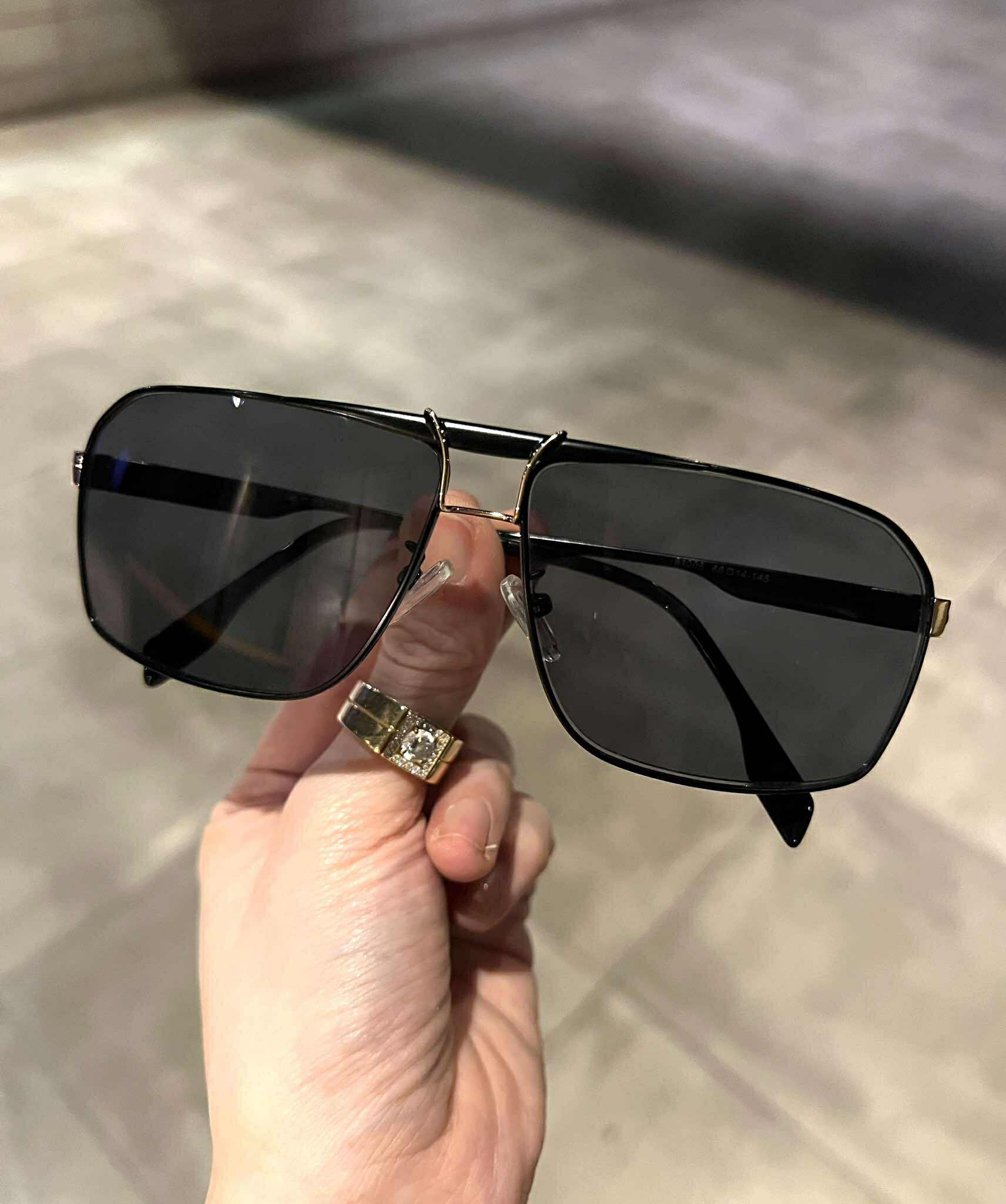 Kính râm nam cao cấp đi đường dáng vuông chống nắng uv + Tặng phụ kiện kèm theo