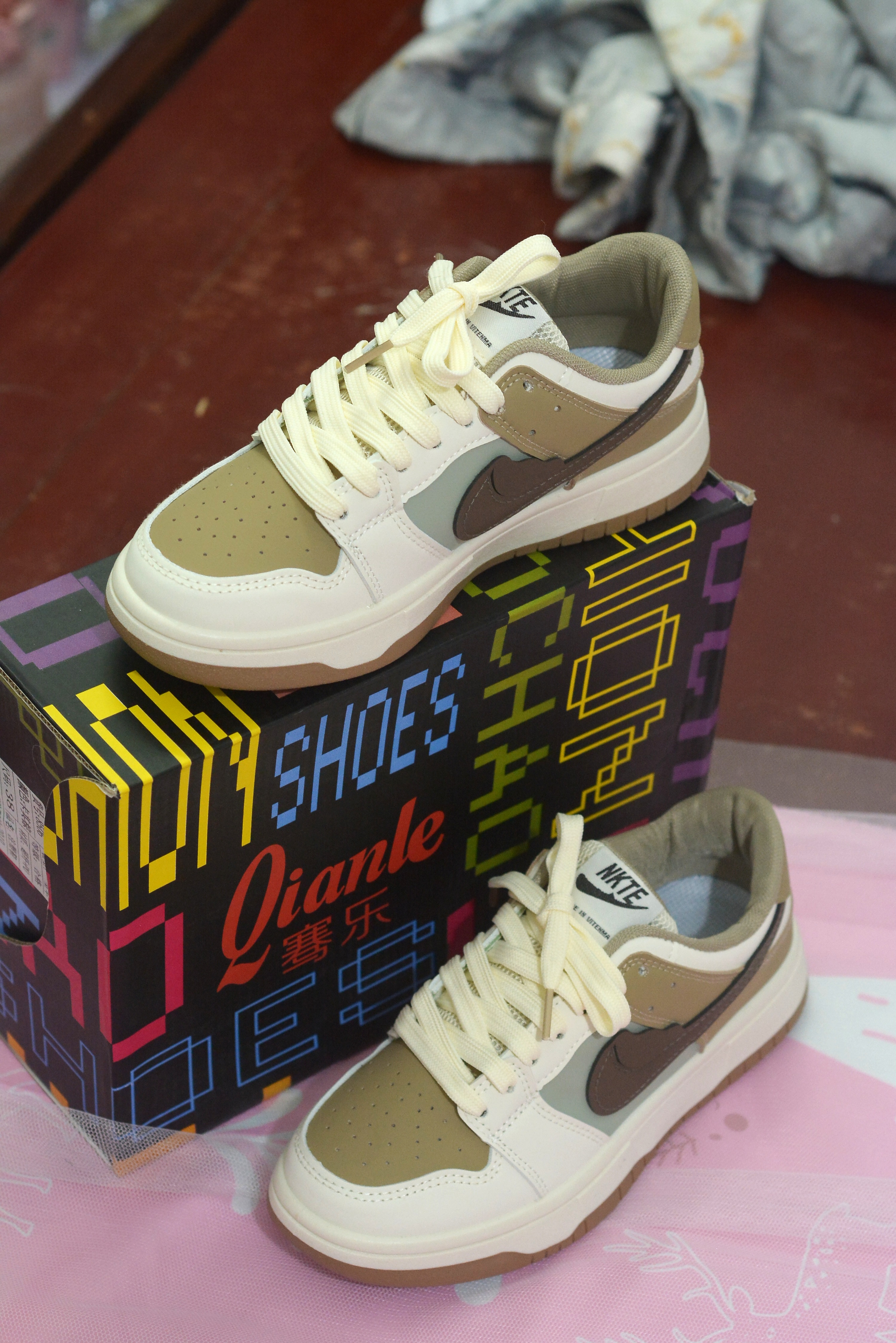 Sale Off 36% - Giày Sneaker cho nam - nữ