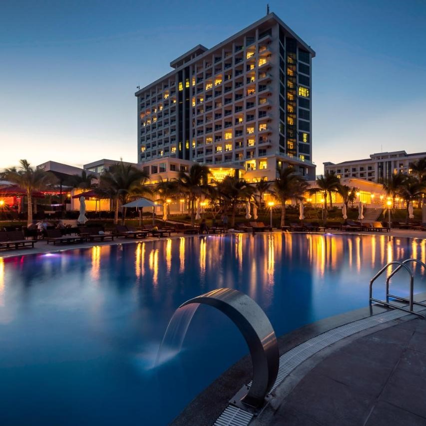 Swandor Cam Ranh Resort 5*. Bao Gồm Ăn Ba Bữa. Miễn Phí Mini Bar Dành Cho 02 Khách.