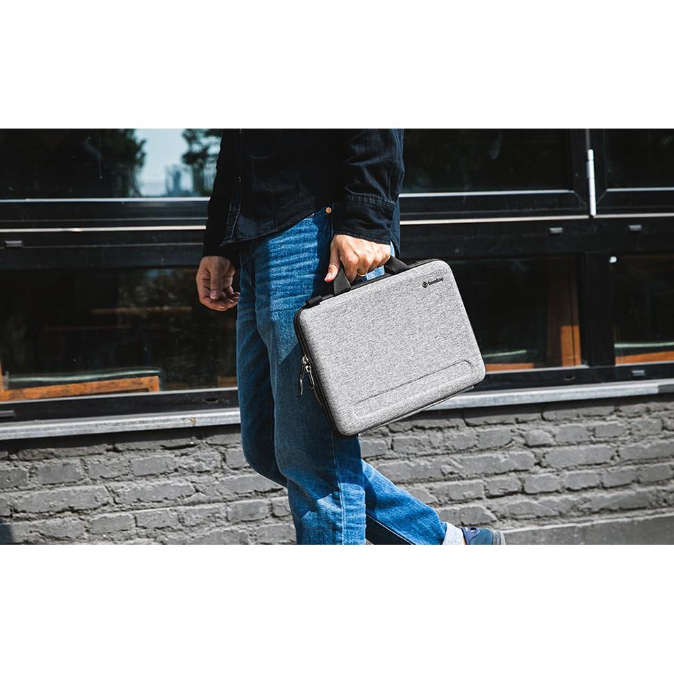 Túi đeo chéo chống va đập Tomtoc Eva cho Macbook Pro 13''/15″/16'' Gray - Hàng chính hãng