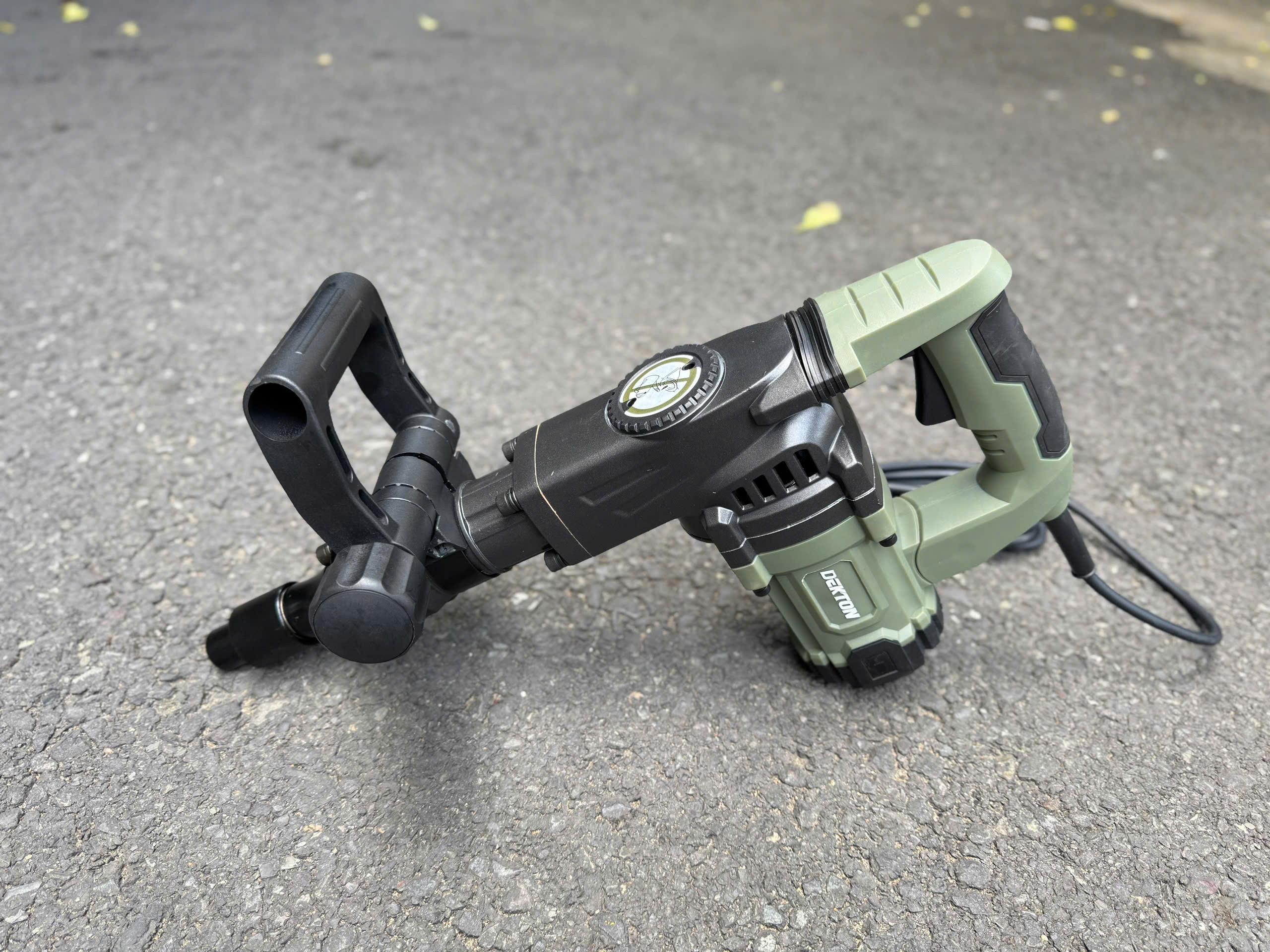 MÁY ĐỤC BÊ TÔNG 17MM 1350W LỰC ĐẬP 25J DK-DH3505XPRO DEKTON - HÀNG CHÍNH HÃNG