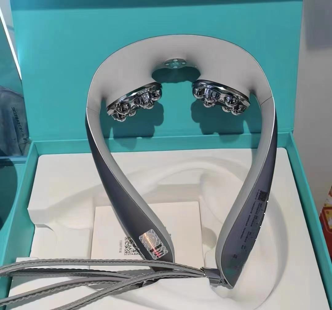 Máy mát-xa Cổ SKG P7-Pro massage xung điện, con xoay vật lý,chườm nóng hồng ngoại, mang đi làm, đi công tác, du lịch tiện lợi giảm stress, đau mỏi