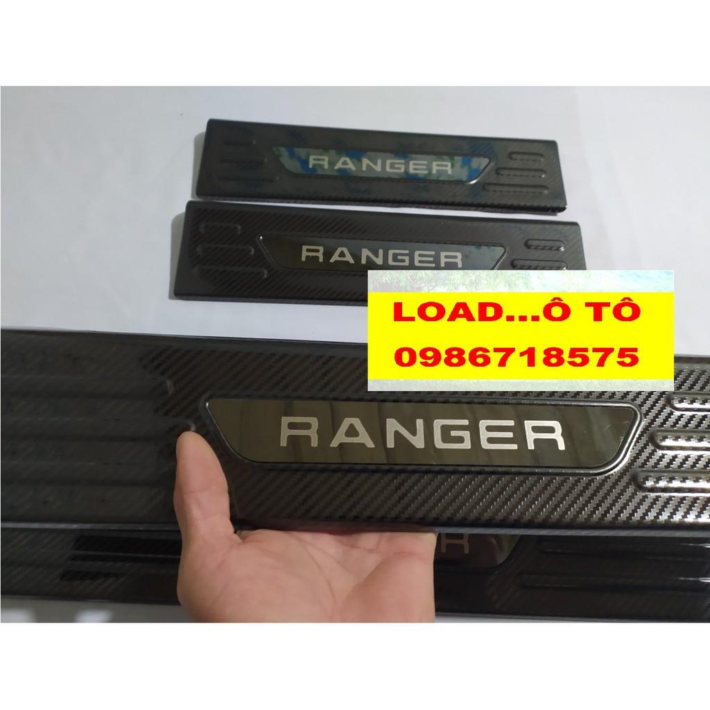 Ốp Bậc Cửa, Nẹp Bước Chân Trong Xe Ford Ranger 2022-2016 Chất Liệu Vân Carbon cao Cấp
