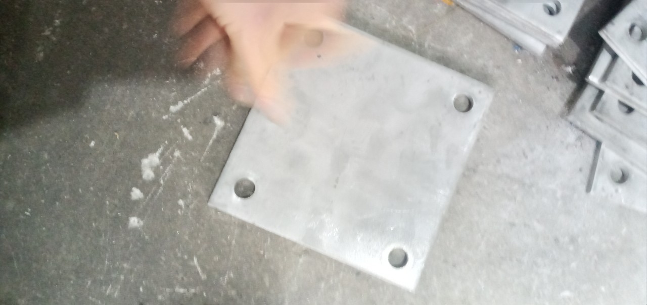 Bản mã inox 304 ,dày 5mm , kt 12x12cm