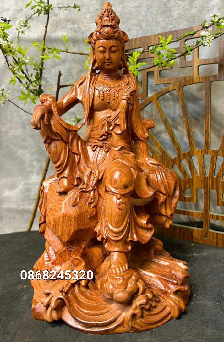 Tượng phật bà quan âm tự tại bằng gỗ hương kt cao 30cm