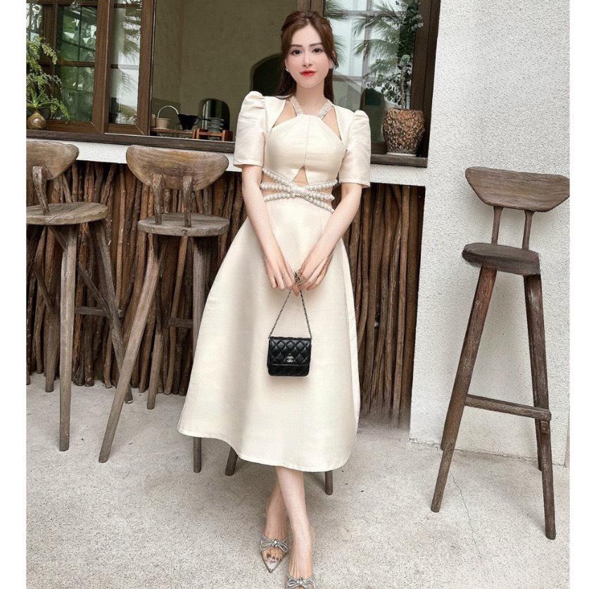 Đầm xoè tay phồng đính chuỗi eo