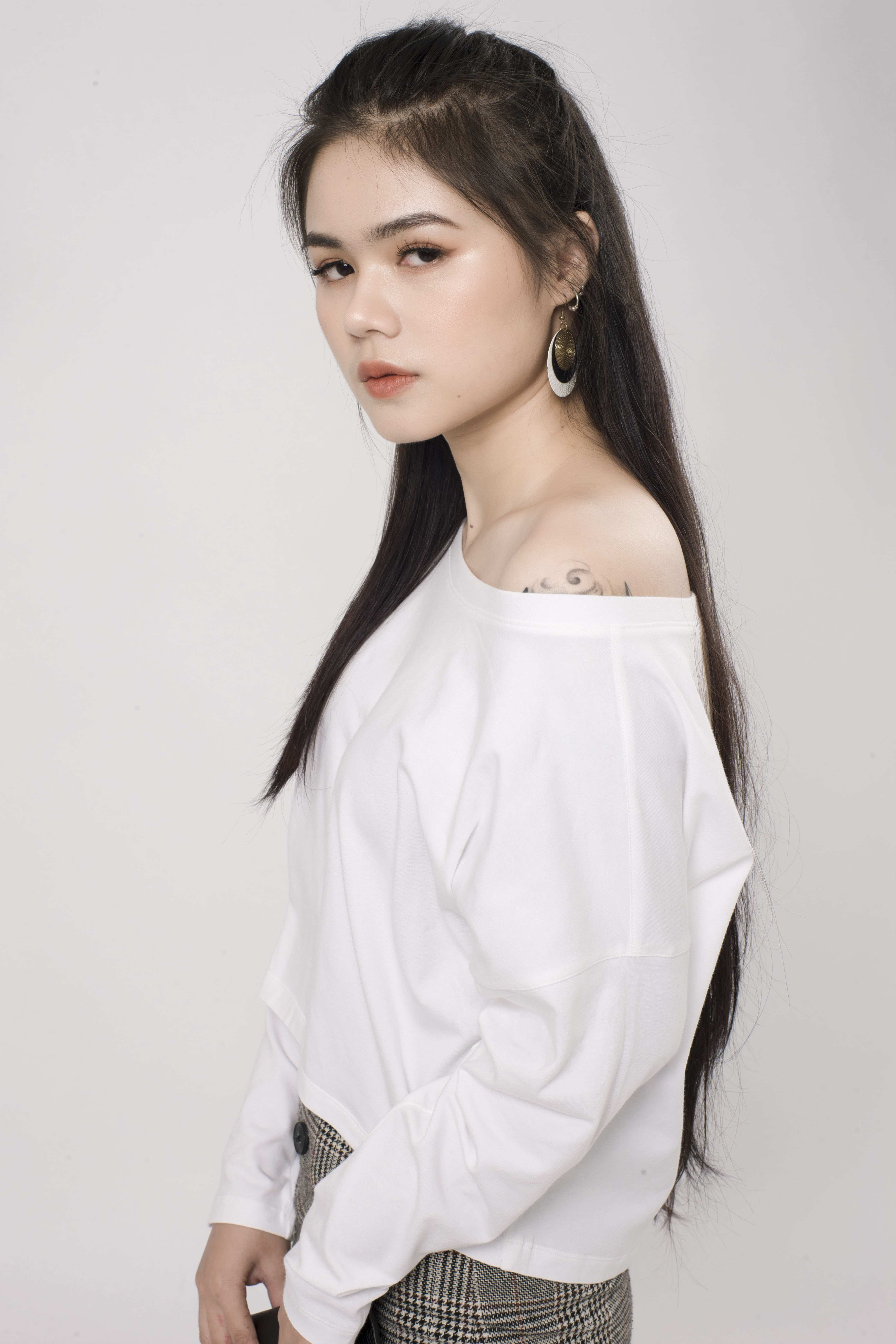 Croptop Lệch Vai - Năm Lệch