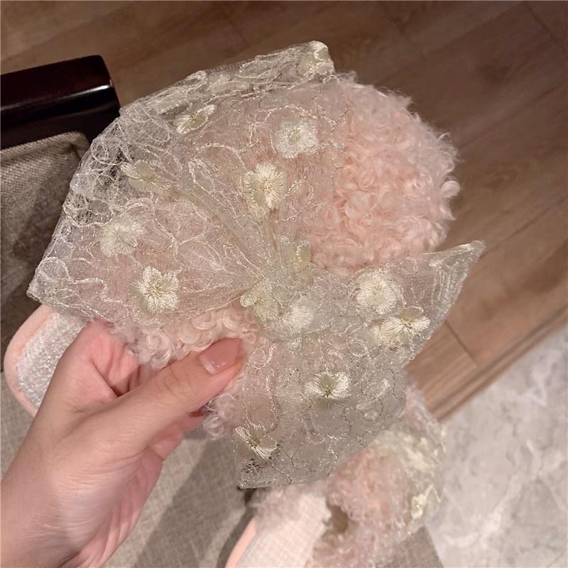 DÉP ĐI TRONG NHÀ CUTE BÁNH BÈO LẠC LỐI