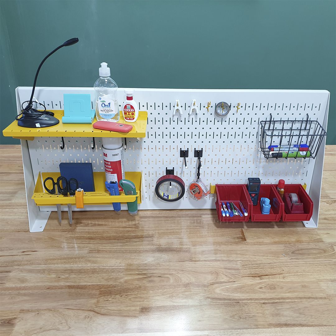 Combo Vách Chia Bàn Làm Việc Kiêm Bảng Treo Dụng Cụ Văn Phòng SMLIFE Pegboard Desk PD45100.VP