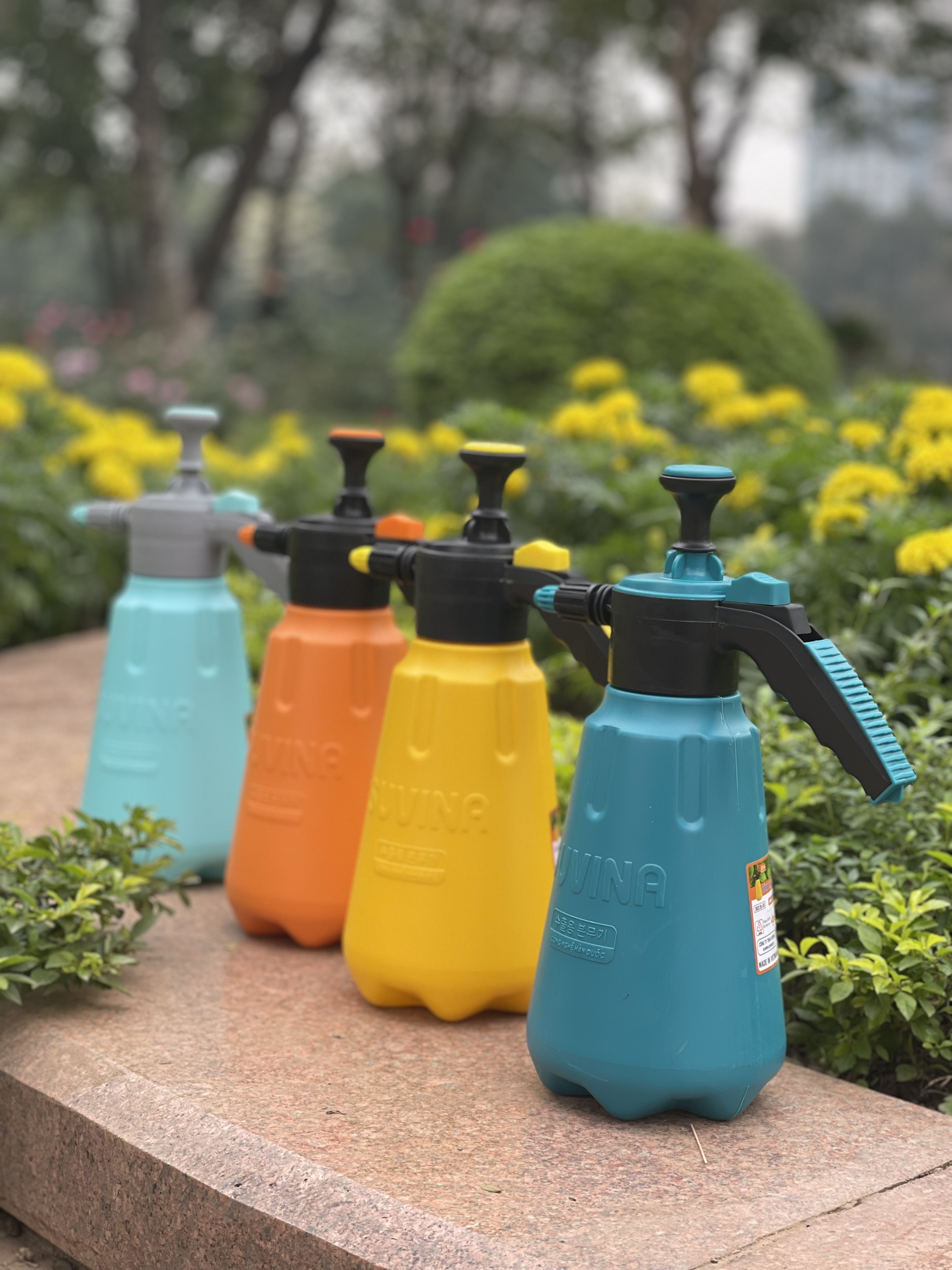 Bình Xịt Nước Phun Sương Tưới Cây 2,5L Chính Hãng SUVINA