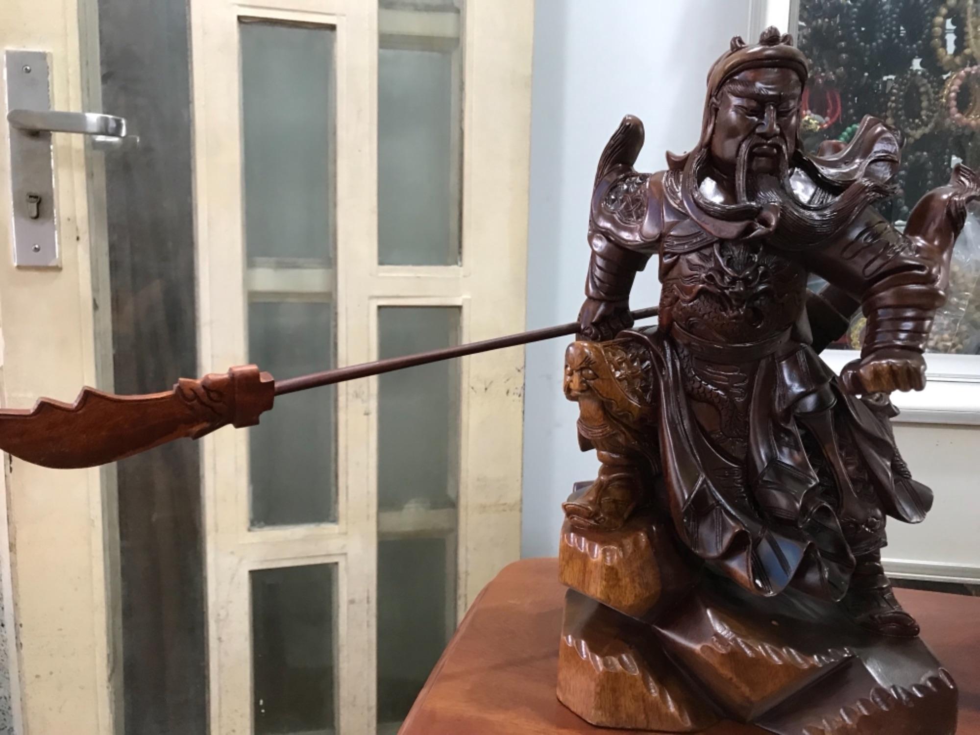 BỨC TƯỢNG QUAN CÔNG ĐỨNG GỖ GÕ CAO 40cm ĐK 24cm SÂU 17cm ĐỂ BÀN