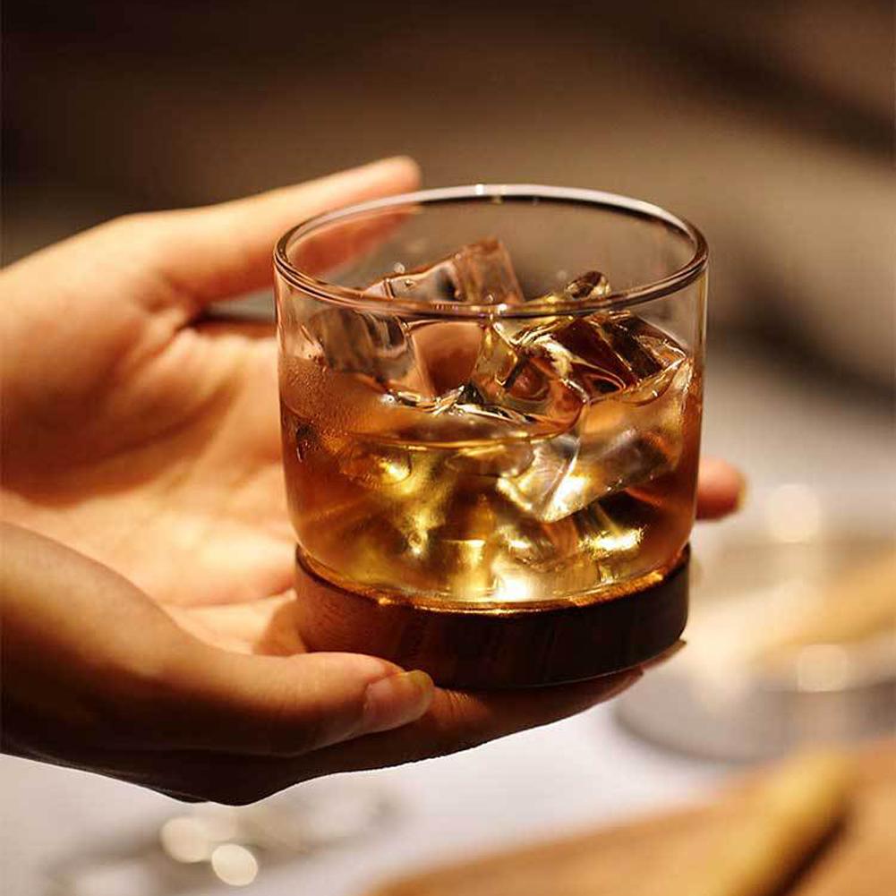 Chén thủy tinh dày, chịu nhiệt. Hình dạng núi, đế gỗ