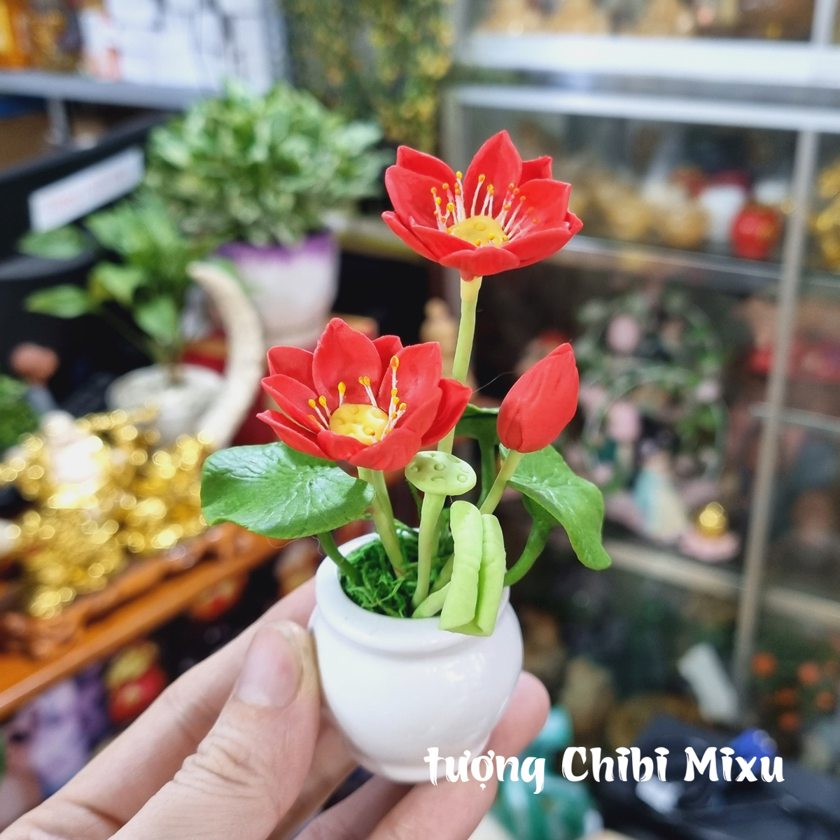 Chậu hoa sen đỏ bằng đất sét Nhật y hình