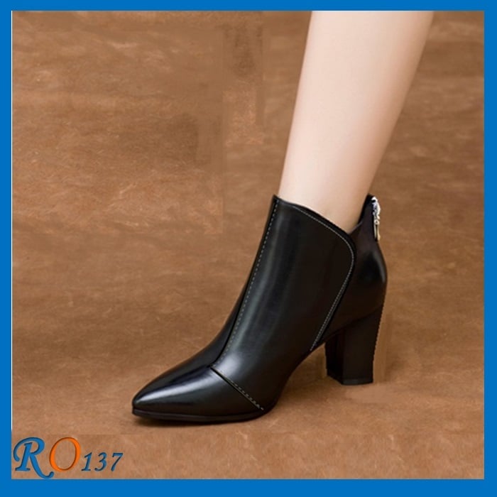 Boots thời trang nữ ROSATA RO137 - Đen - HÀNG VIỆT NAM - BKSTORE