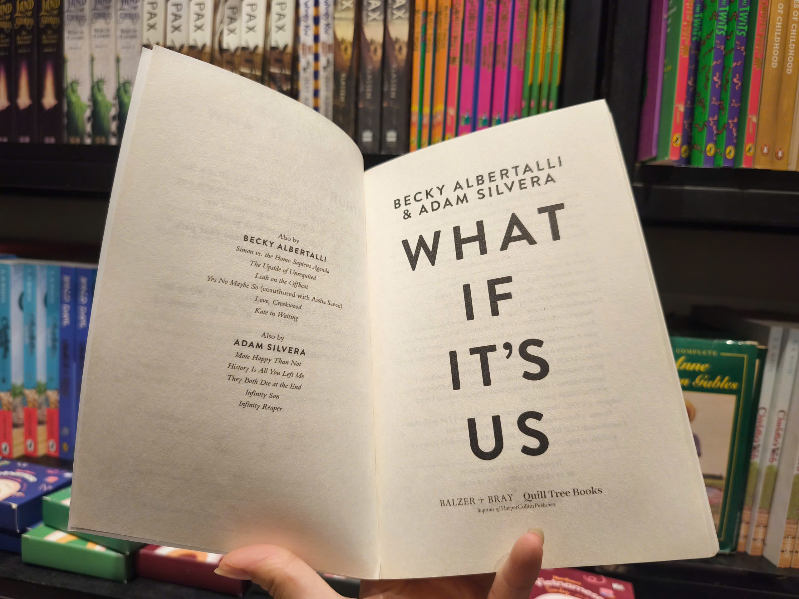 Sách - What If It's Us by Becky Albertalli - Goodreads Choice, Award nominee, Tiểu thuyết tiếng Anh
