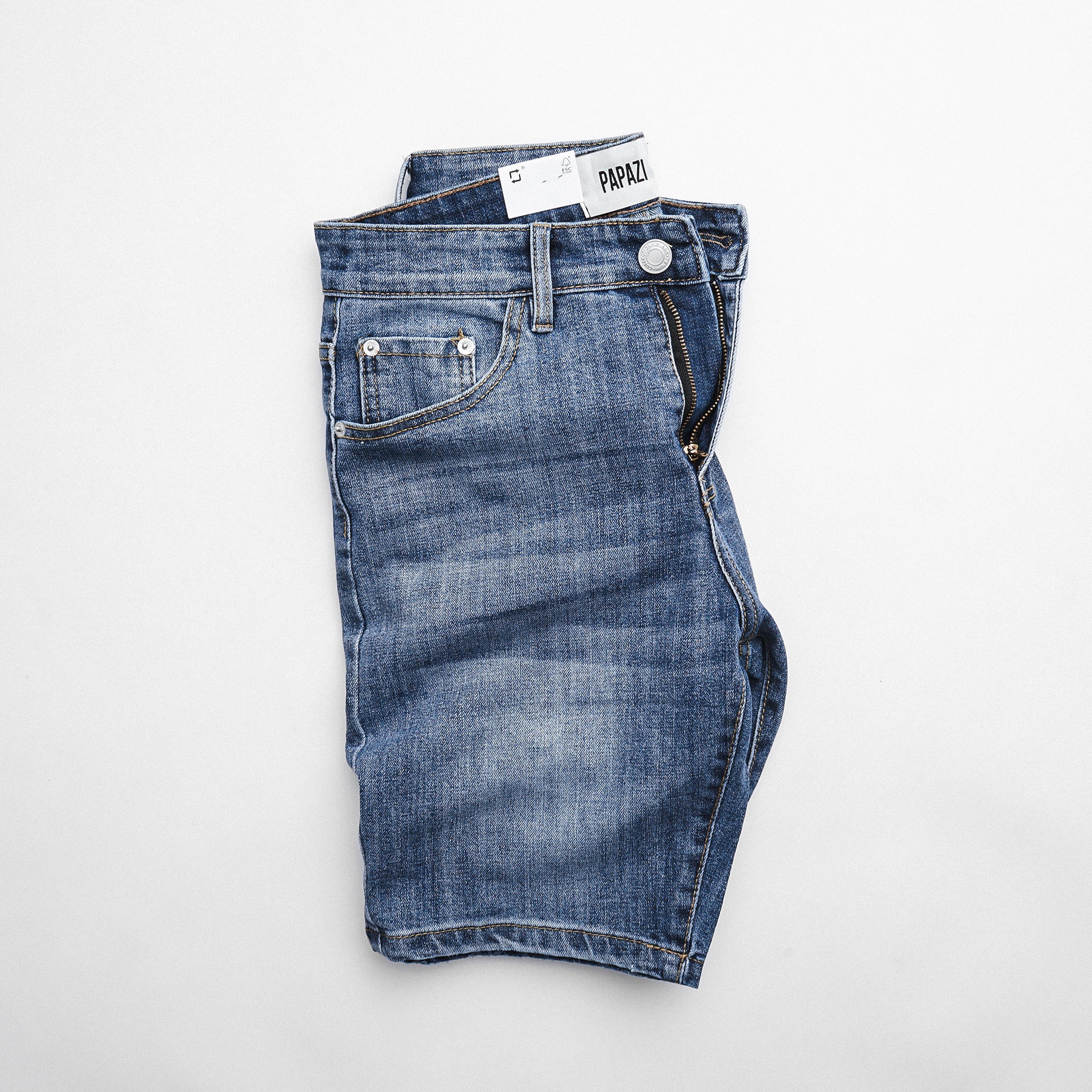 Quần jean rách màu xanh, Quần bò, Quần short nam, thiết kế đơn giản, chât co giãn, vải mền mịn, thích hợp cho dạo PAPAZI