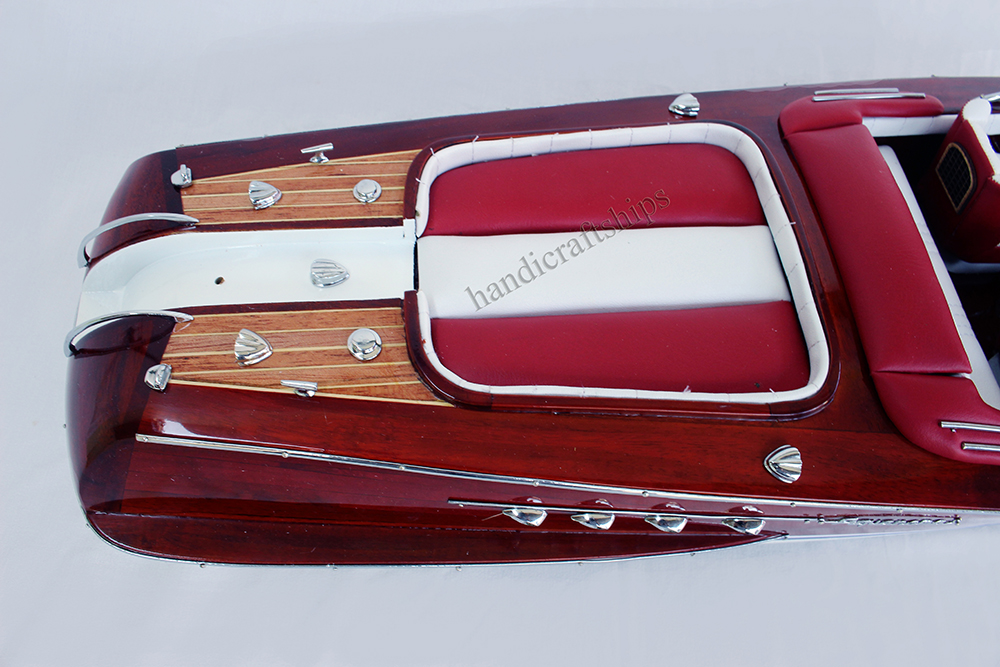 Mô hình tàu cao tốc Riva Aquarama 50cm (Nệm đỏ trắng)