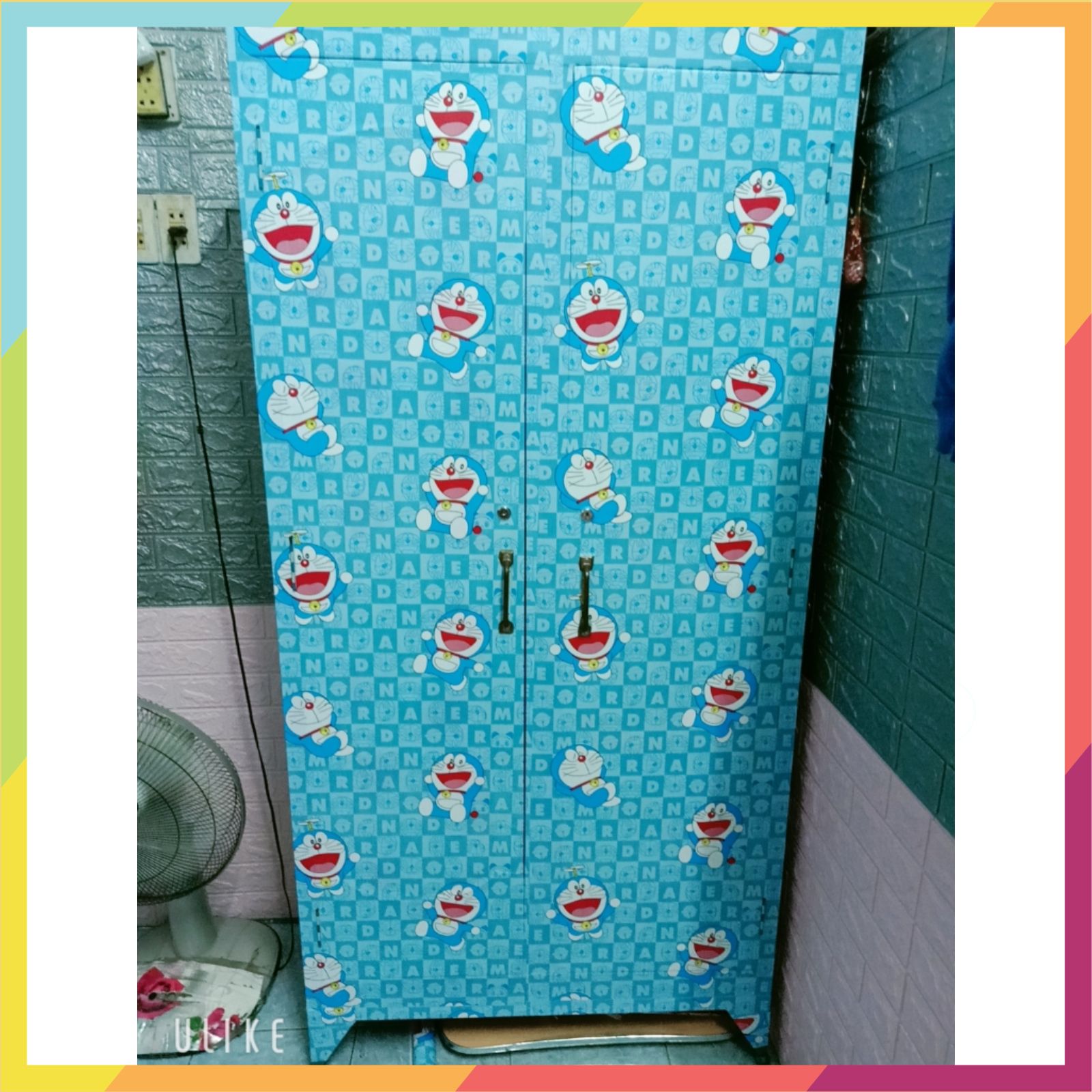 Giấy dán tường có sẵn keo, in hình doremon xanh, kích thước 0.45m x 10m / cuộn