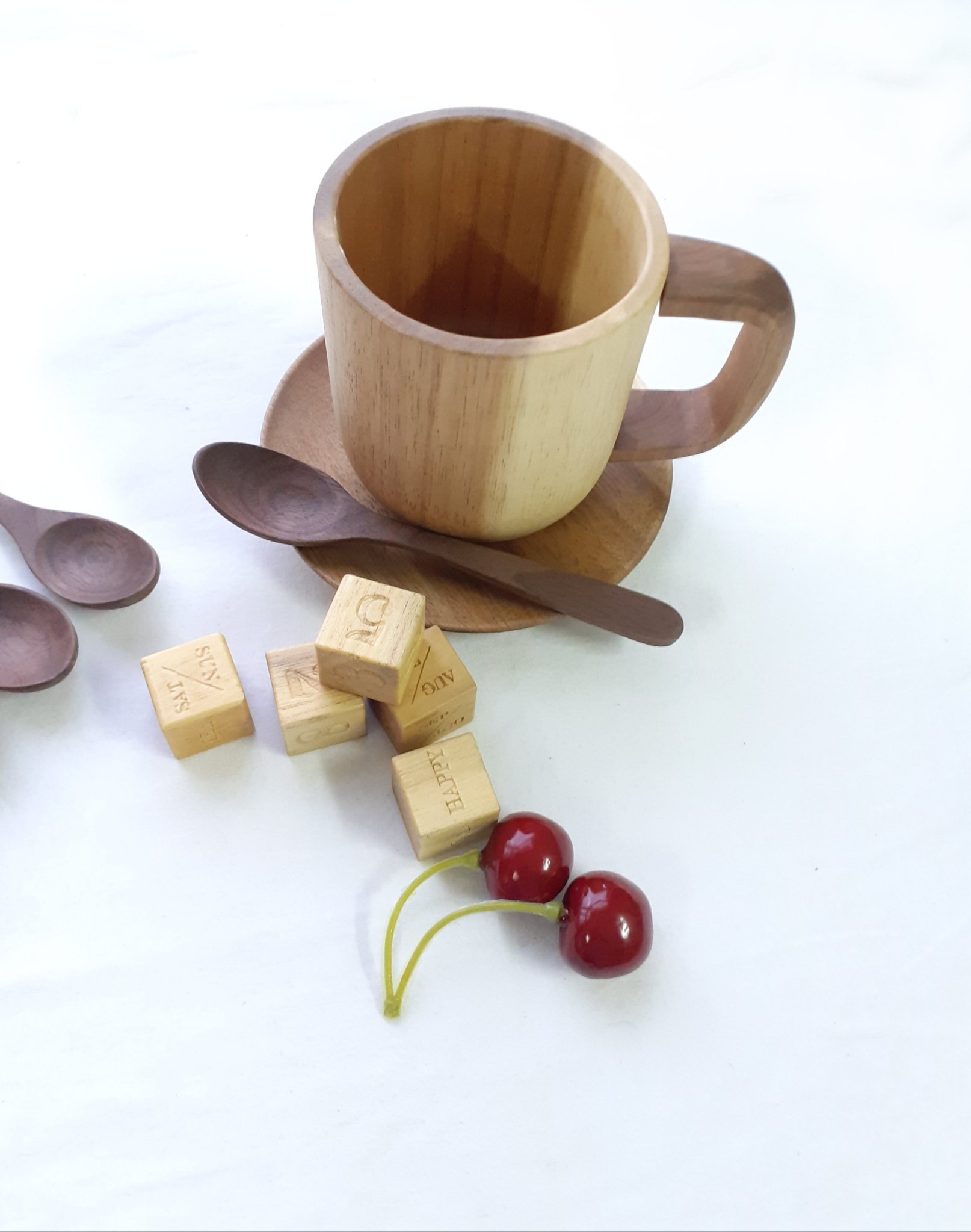 Bộ 6 thìa. muỗng uống cafe, sinh tố gỗ óc chó màu nâu 13.5 cm x 2.5 cm