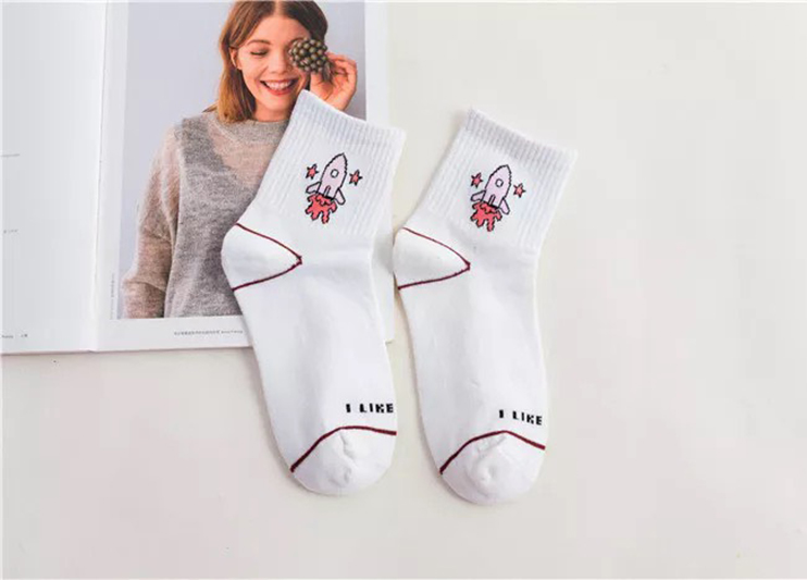 Set 5 Đôi Tất Trắng Cao Cổ Kẻ Ngang Họa Tiết I LIKE Phối Màu Trẻ Trung TN60