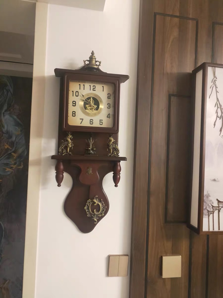 Đồng hồ treo tường tân cổ điển Châu Âu, hàng nhập khẩu, Máy Lisheng nhật Bản siêu bền, Đồng hồ quả lắc chất liệu Gỗ sồi và Đồng, Mã DH67