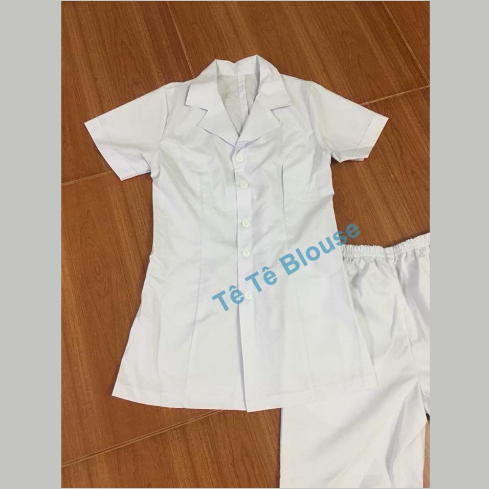 Bộ Quần Áo Blouse CỘC TAY, Dáng ngắn ngang mông NỮ màu trắng cho Điều Dưỡng, Y tá ,Dược Sĩ, Vải Lon Nhật Và Thô Cotton