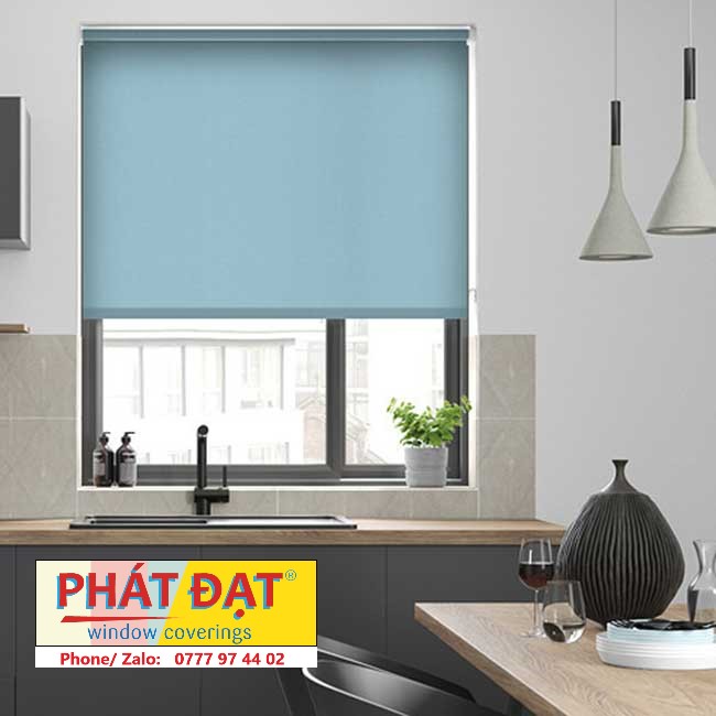 (800x1200) Rèm cửa, màn sáo, rèm sáo cuốn màu xanh ngọc, vải trơn 2 mặt chống nắng 100%, kèm 4 bát treo