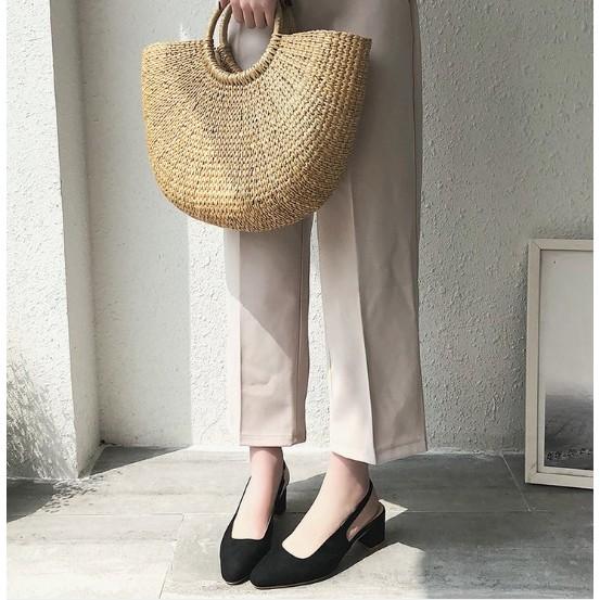 Phiên bản Hàn Quốc của dép sandal của phụ nữ Baot dày với một đôi giày vuông với dép