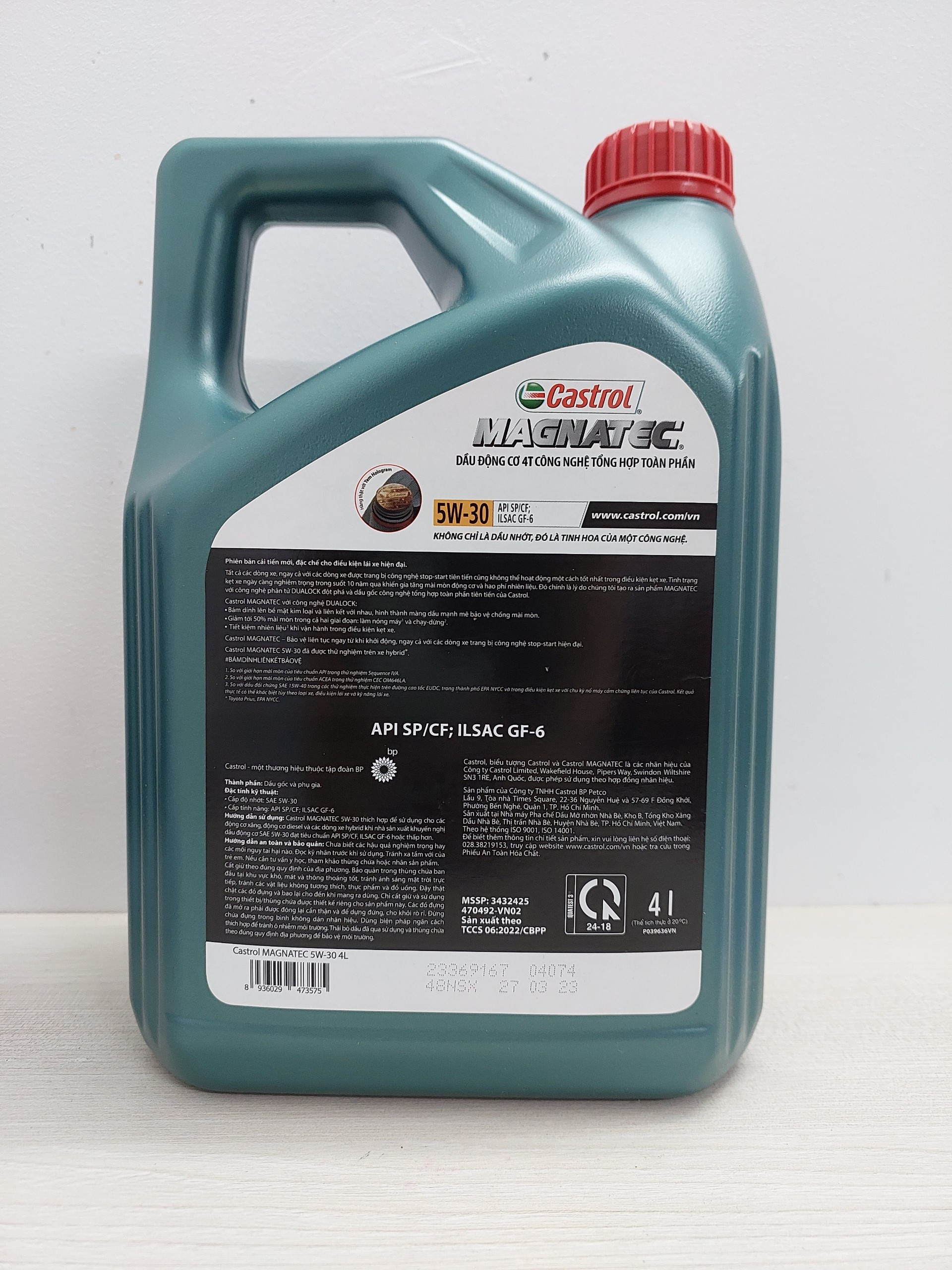 Dầu nhớt ô tô cao cấp tổng hợp toàn phần Castrol Magnatec 5W-30 API SP - 4L