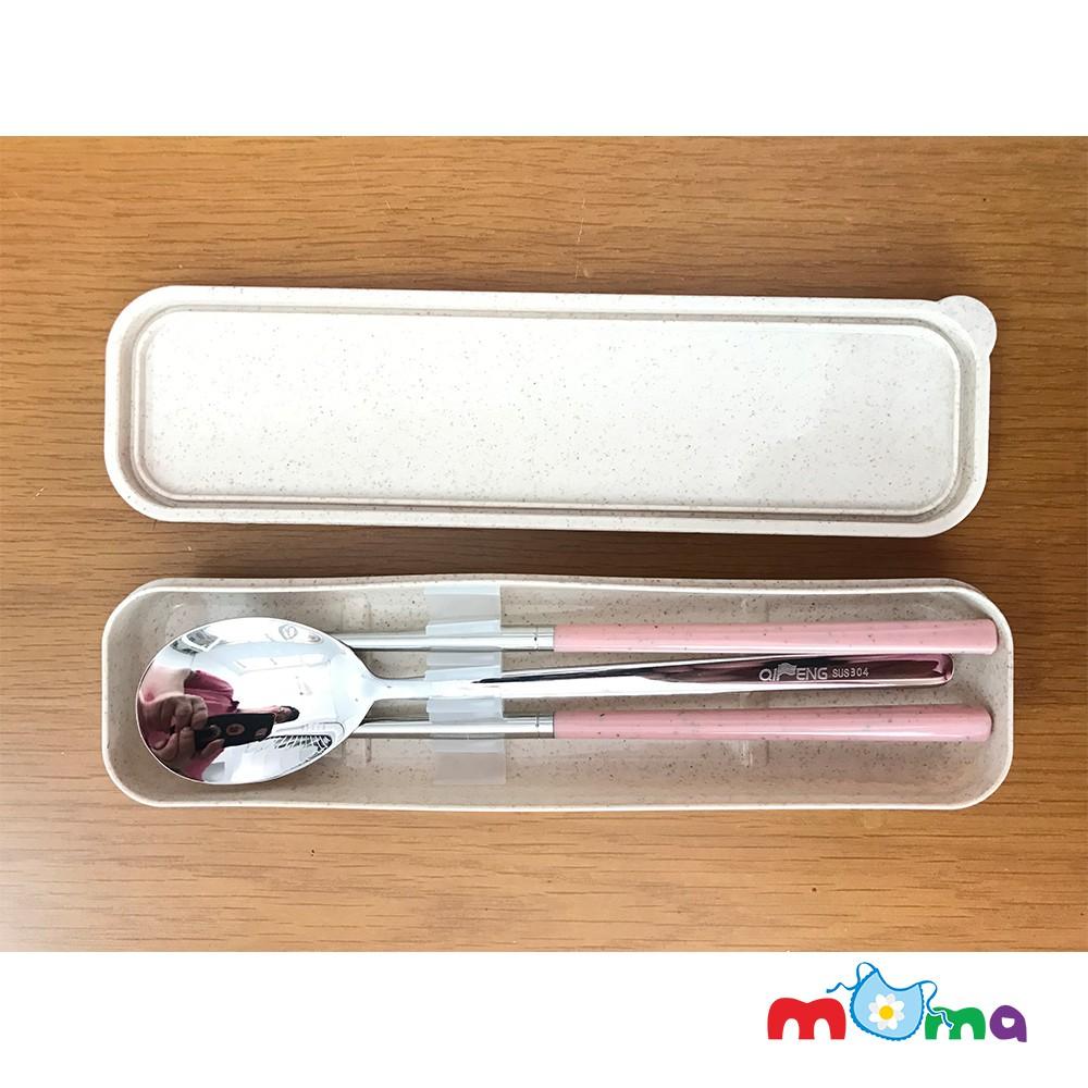 Bộ thìa đũa-muỗng đũa inox có hộp đựng bằng nhựa lúa mạch bảo vệ môi trường, kèm túi dây rút_HK045