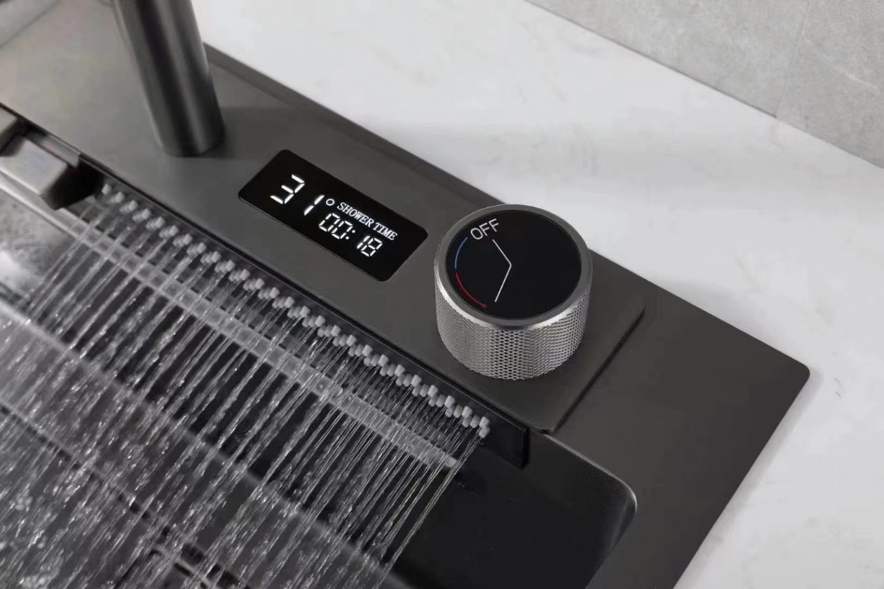 Chậu rửa chén một hố lớn inox 304 phủ Nano Đen Cao Cấp 75 x46 GỒM VÒI THÁC NƯỚC